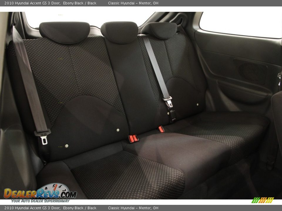 2010 Hyundai Accent GS 3 Door Ebony Black / Black Photo #12