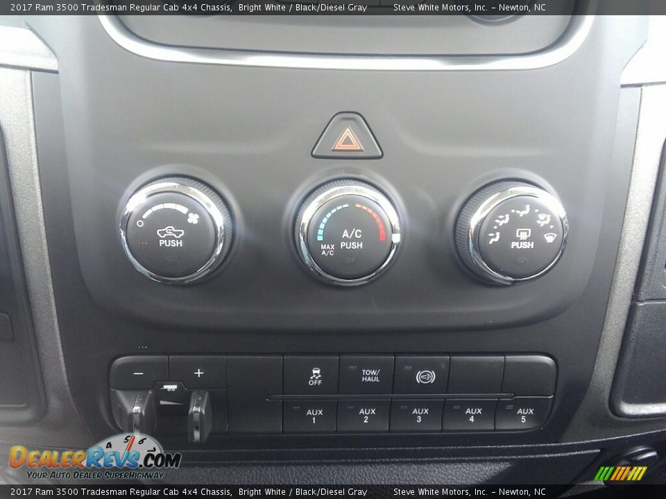 2017 Ram 3500 Tradesman Regular Cab 4x4 Chassis Bright White / Black/Diesel Gray Photo #8