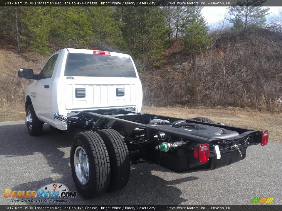 2017 Ram 3500 Tradesman Regular Cab 4x4 Chassis Bright White / Black/Diesel Gray Photo #11