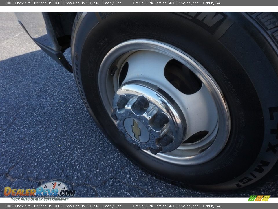 2006 Chevrolet Silverado 3500 LT Crew Cab 4x4 Dually Black / Tan Photo #13