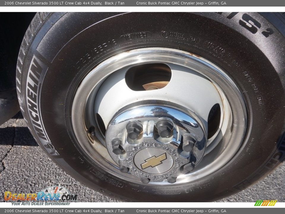 2006 Chevrolet Silverado 3500 LT Crew Cab 4x4 Dually Black / Tan Photo #19