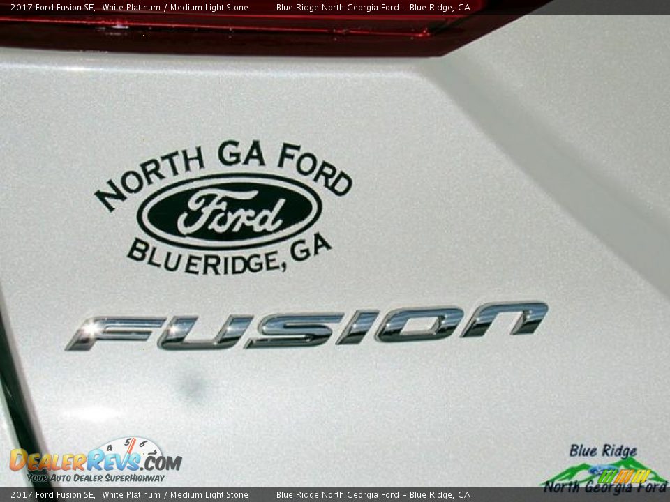 2017 Ford Fusion SE White Platinum / Medium Light Stone Photo #36