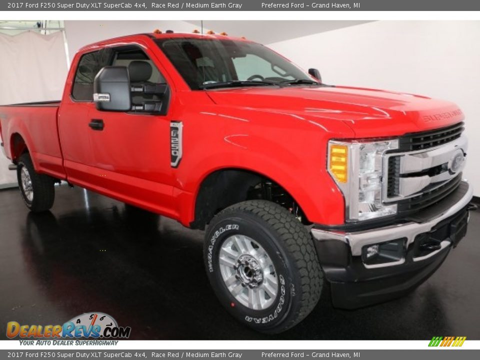 2017 Ford F250 Super Duty XLT SuperCab 4x4 Race Red / Medium Earth Gray Photo #7