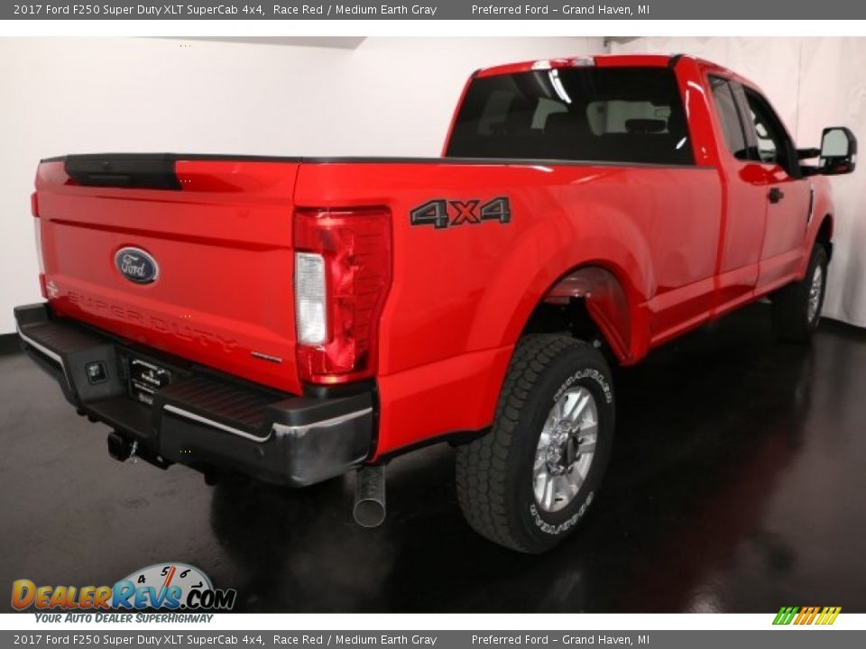 2017 Ford F250 Super Duty XLT SuperCab 4x4 Race Red / Medium Earth Gray Photo #8