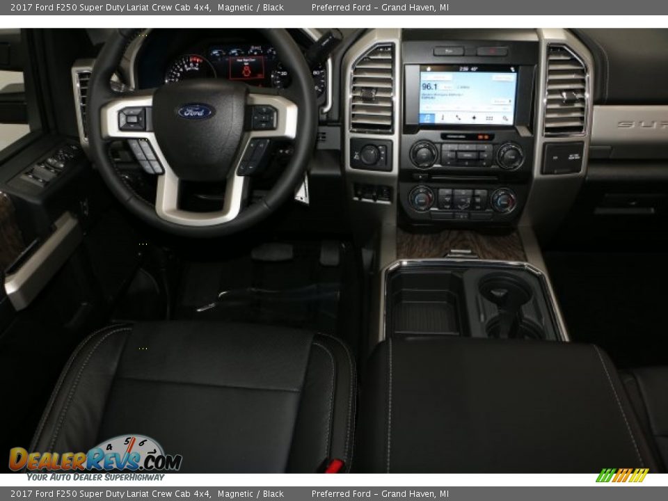 2017 Ford F250 Super Duty Lariat Crew Cab 4x4 Magnetic / Black Photo #2