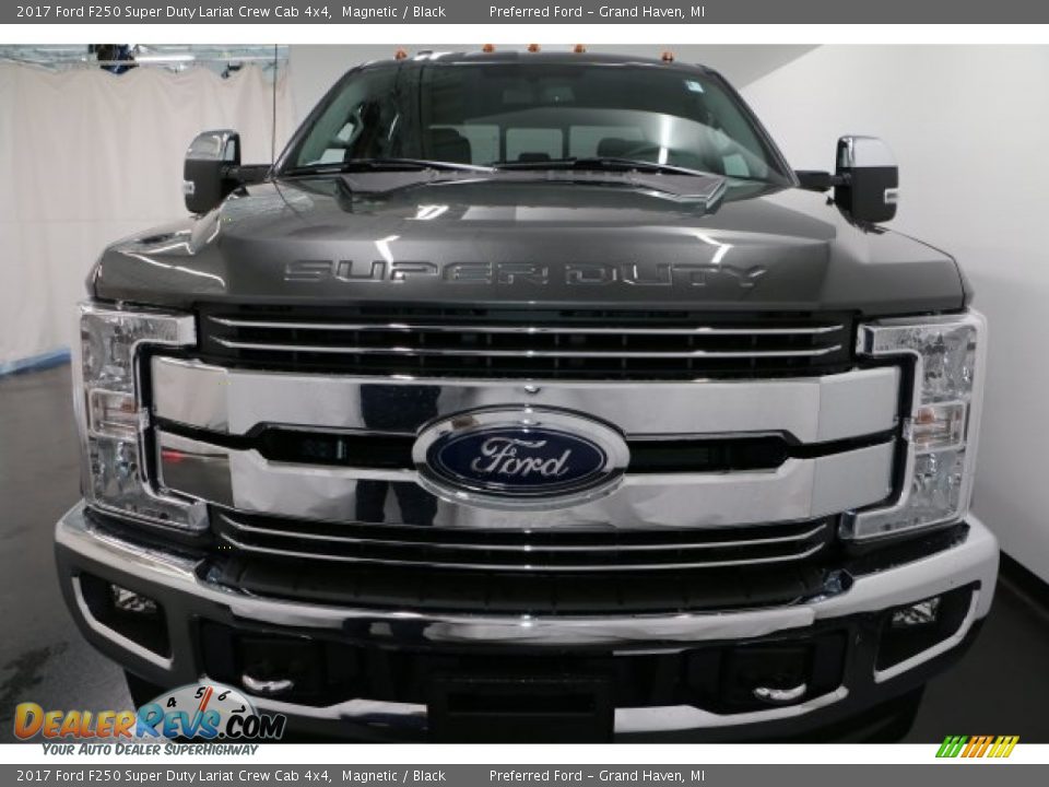 2017 Ford F250 Super Duty Lariat Crew Cab 4x4 Magnetic / Black Photo #6