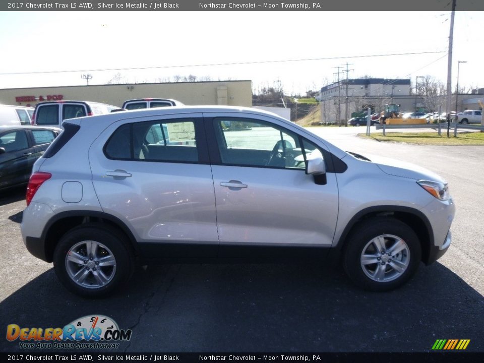 2017 Chevrolet Trax LS AWD Silver Ice Metallic / Jet Black Photo #4