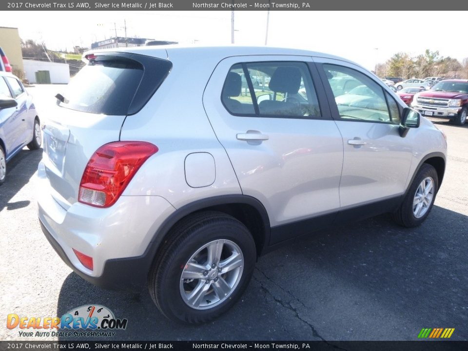 2017 Chevrolet Trax LS AWD Silver Ice Metallic / Jet Black Photo #5