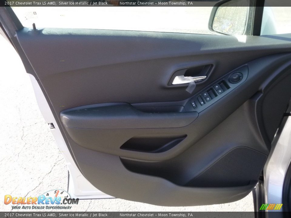 2017 Chevrolet Trax LS AWD Silver Ice Metallic / Jet Black Photo #14