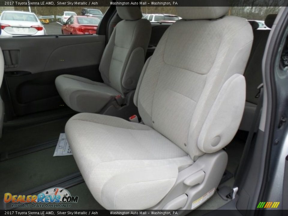 Rear Seat of 2017 Toyota Sienna LE AWD Photo #10