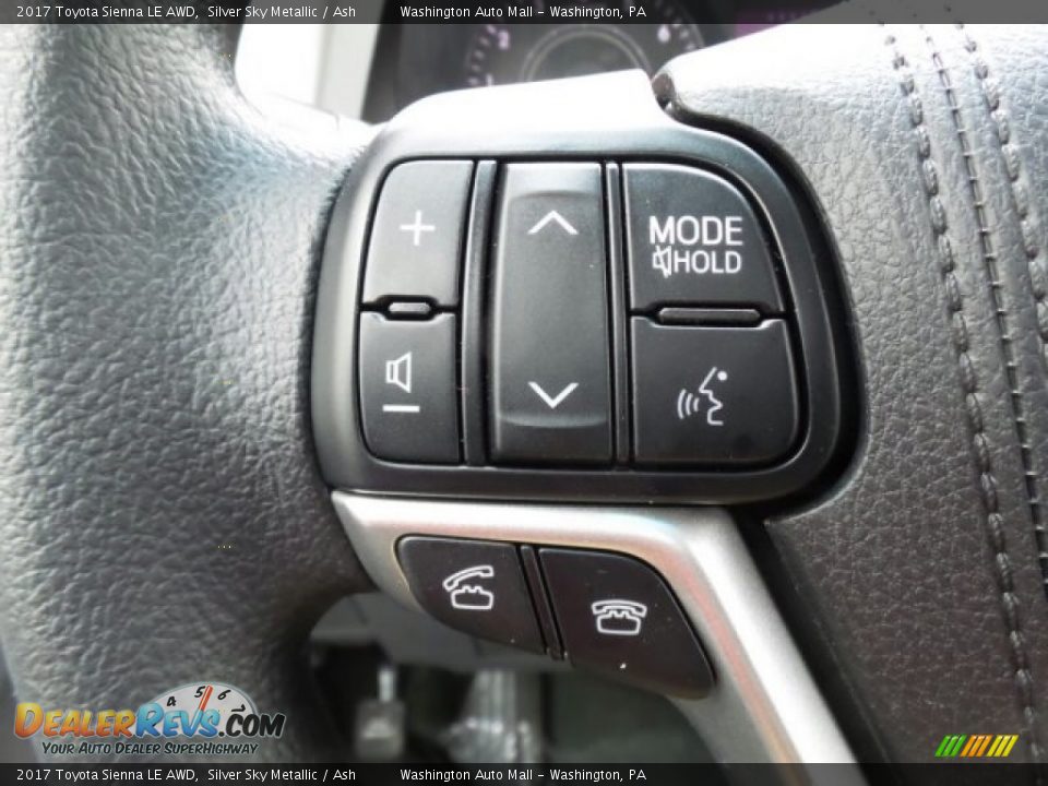 Controls of 2017 Toyota Sienna LE AWD Photo #21