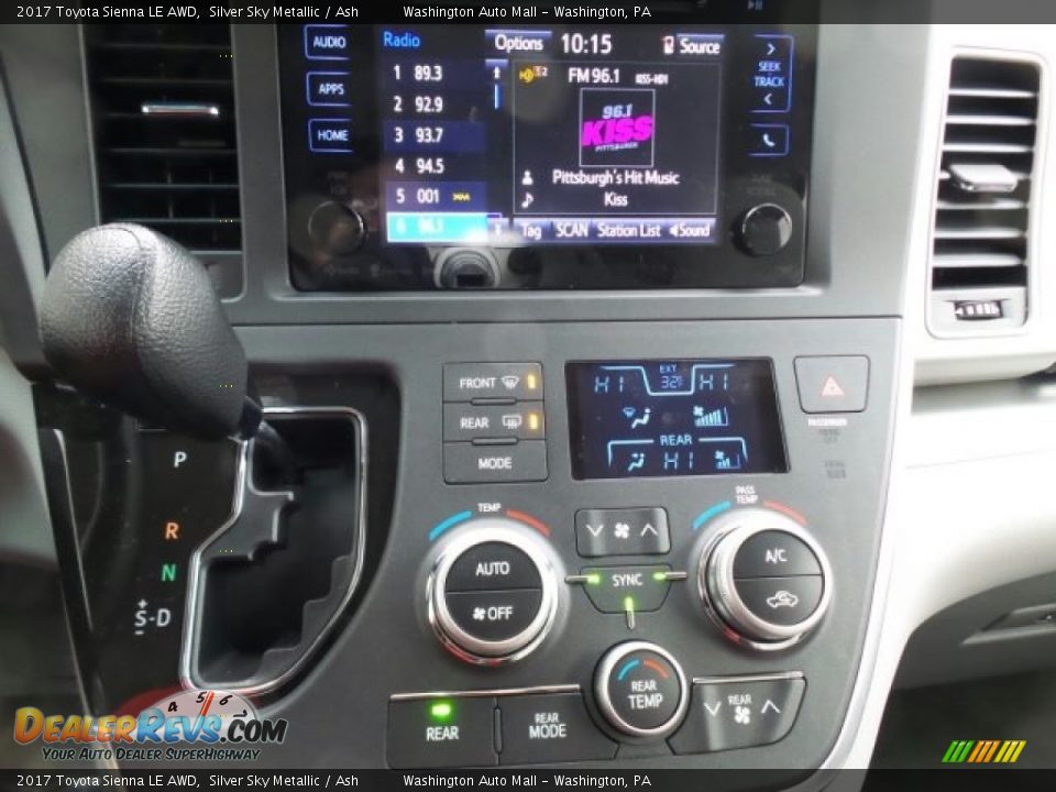 Controls of 2017 Toyota Sienna LE AWD Photo #26