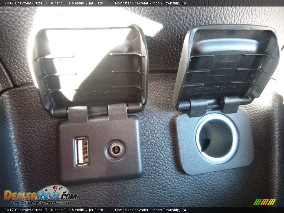 2017 Chevrolet Cruze LT Kinetic Blue Metallic / Jet Black Photo #19