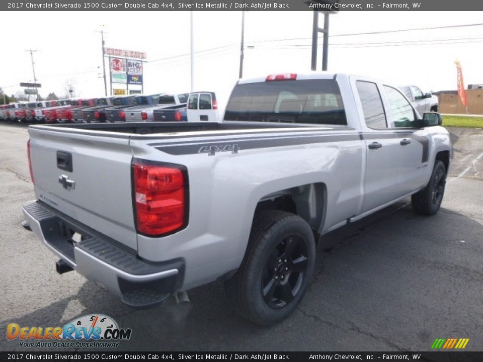 2017 Chevrolet Silverado 1500 Custom Double Cab 4x4 Silver Ice Metallic / Dark Ash/Jet Black Photo #7