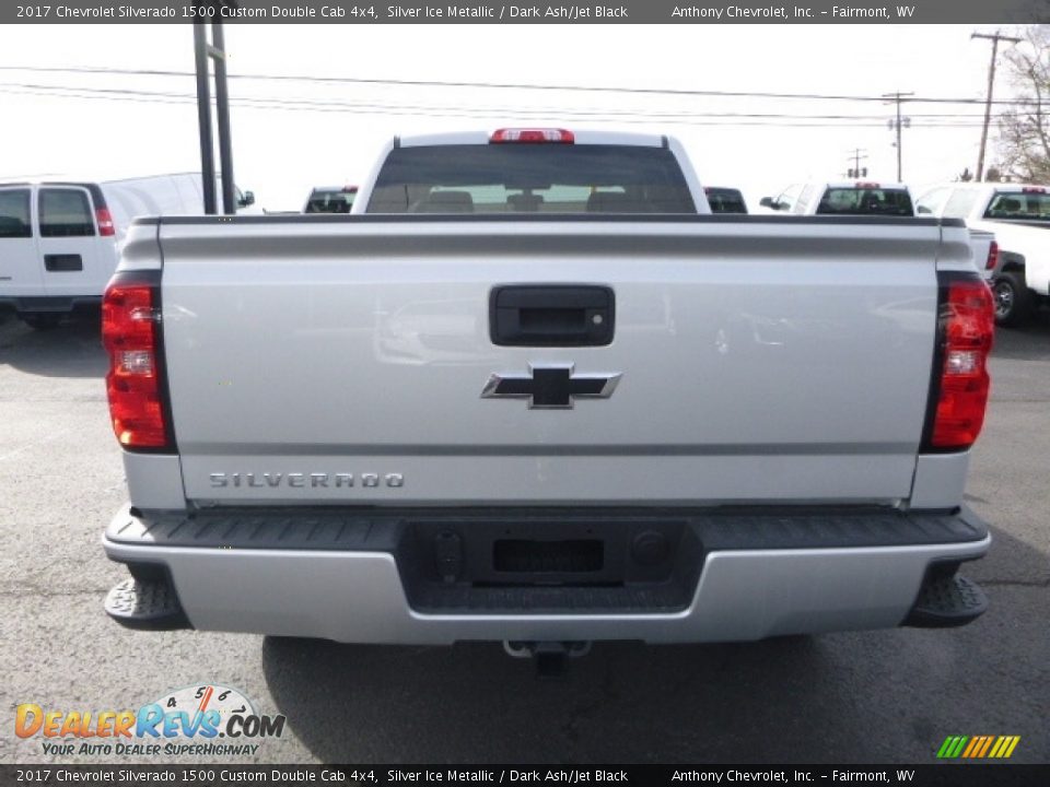 2017 Chevrolet Silverado 1500 Custom Double Cab 4x4 Silver Ice Metallic / Dark Ash/Jet Black Photo #8