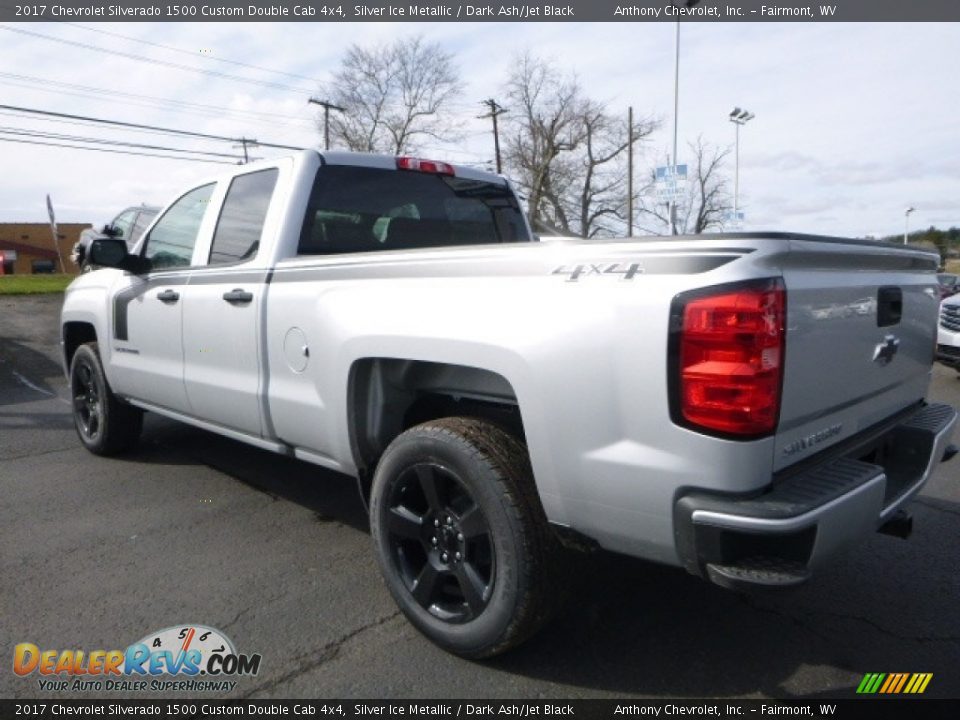 2017 Chevrolet Silverado 1500 Custom Double Cab 4x4 Silver Ice Metallic / Dark Ash/Jet Black Photo #9