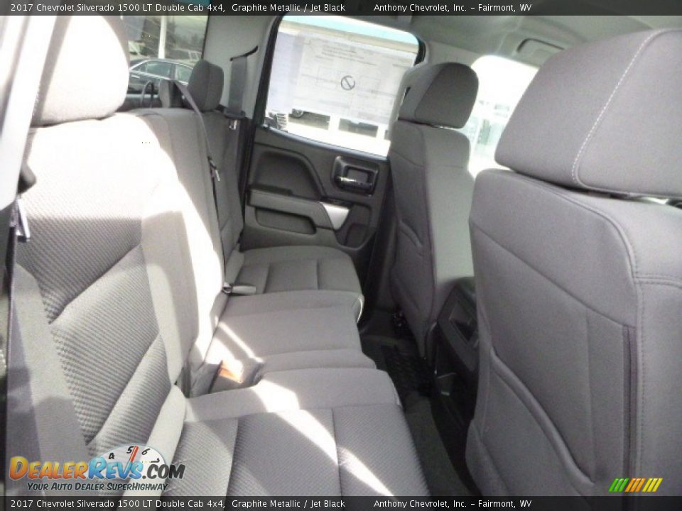 2017 Chevrolet Silverado 1500 LT Double Cab 4x4 Graphite Metallic / Jet Black Photo #5