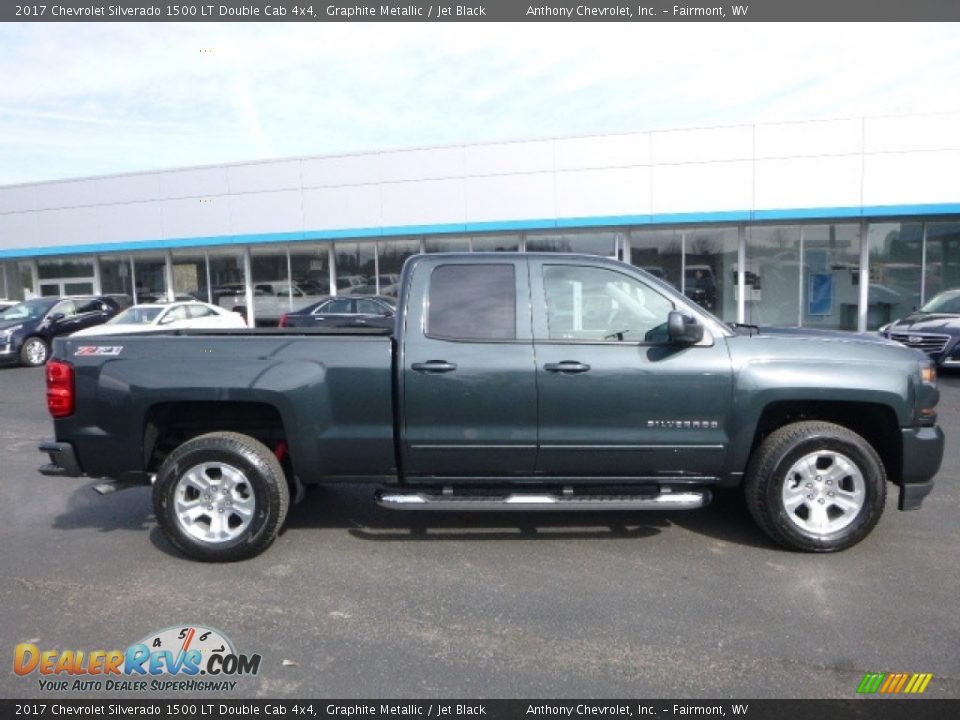 2017 Chevrolet Silverado 1500 LT Double Cab 4x4 Graphite Metallic / Jet Black Photo #7