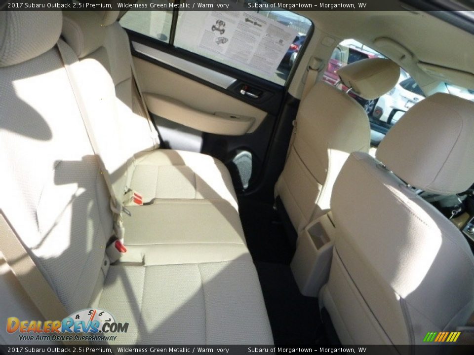 2017 Subaru Outback 2.5i Premium Wilderness Green Metallic / Warm Ivory Photo #5