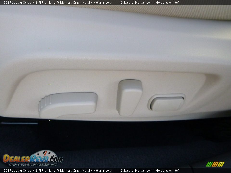 2017 Subaru Outback 2.5i Premium Wilderness Green Metallic / Warm Ivory Photo #15