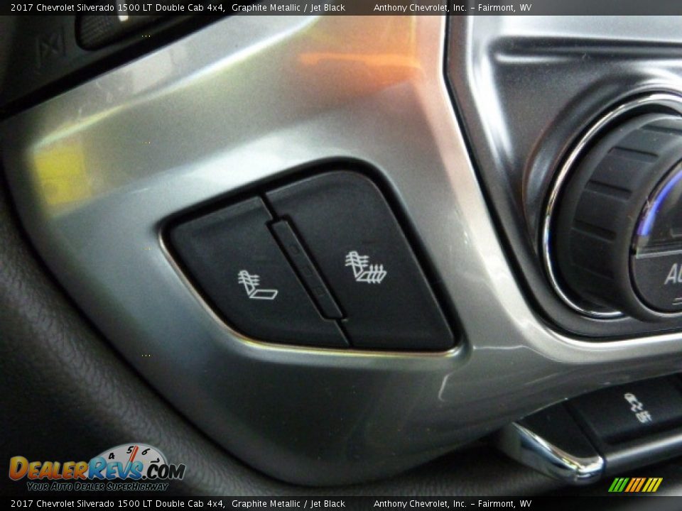 2017 Chevrolet Silverado 1500 LT Double Cab 4x4 Graphite Metallic / Jet Black Photo #19