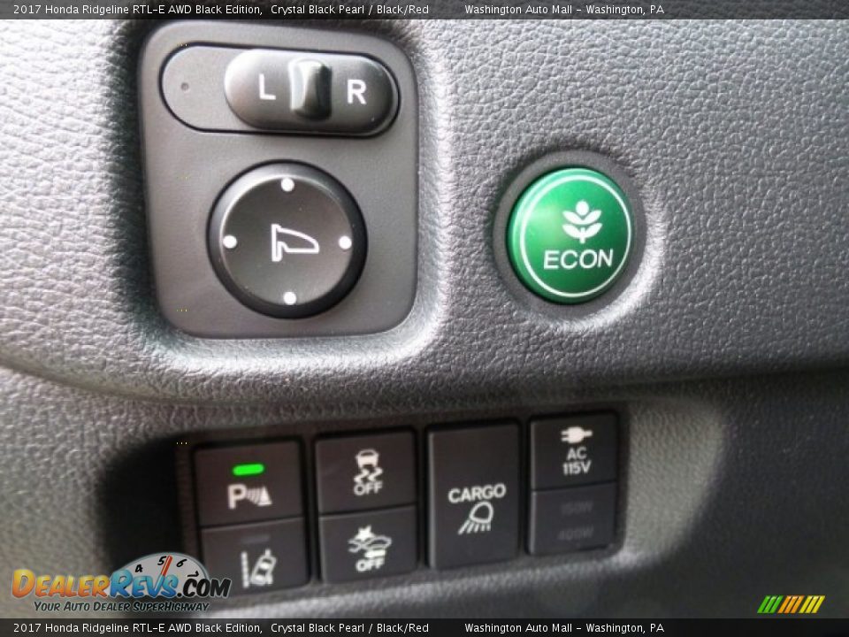 Controls of 2017 Honda Ridgeline RTL-E AWD Black Edition Photo #19