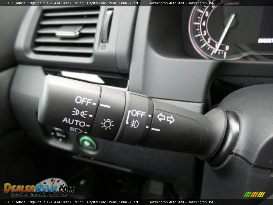Controls of 2017 Honda Ridgeline RTL-E AWD Black Edition Photo #26