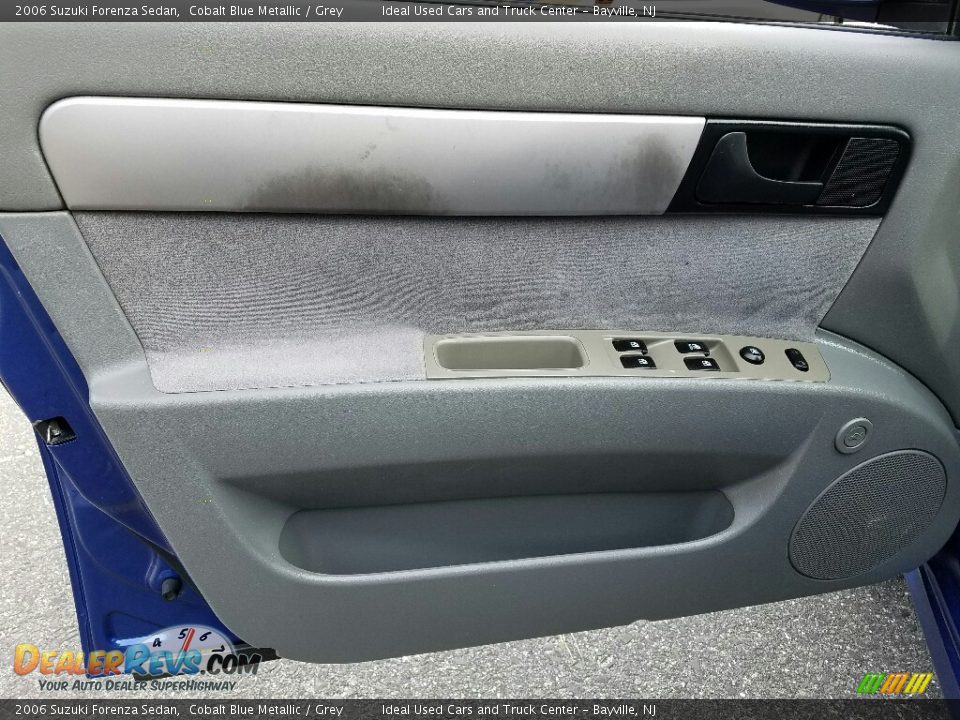 2006 Suzuki Forenza Sedan Cobalt Blue Metallic / Grey Photo #10