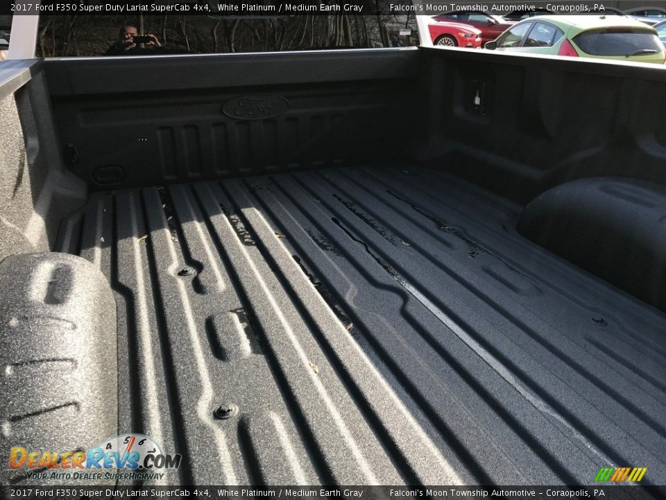 2017 Ford F350 Super Duty Lariat SuperCab 4x4 White Platinum / Medium Earth Gray Photo #9