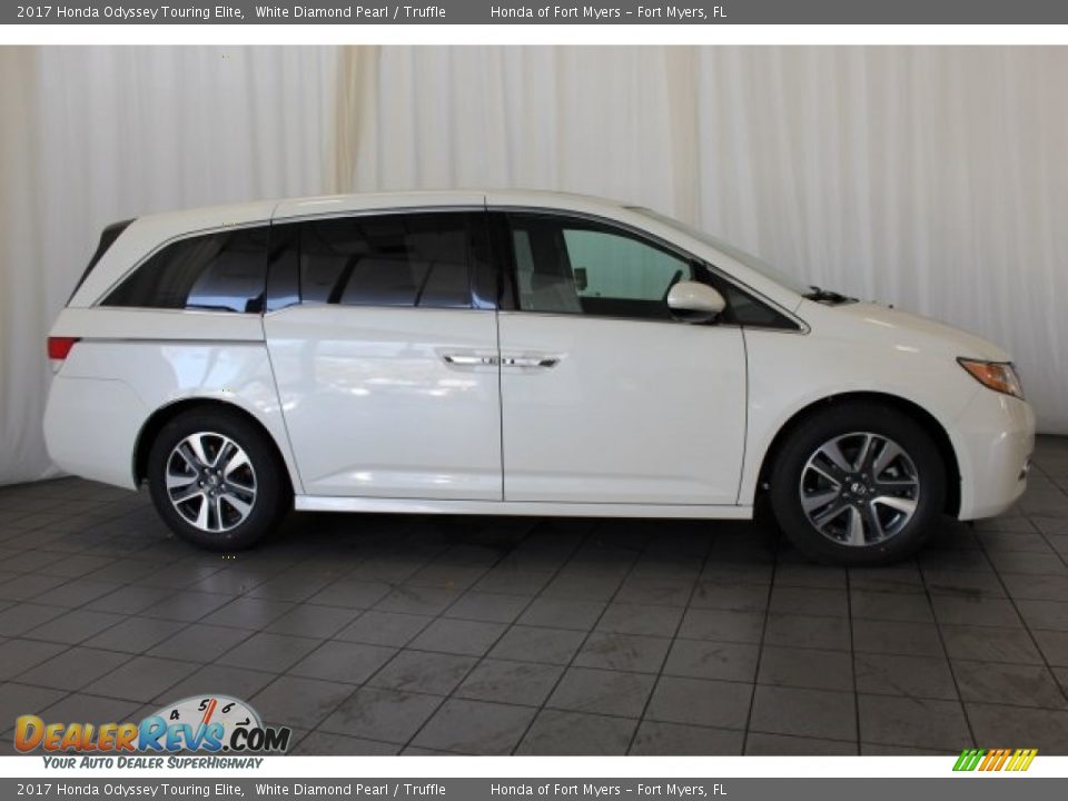 White Diamond Pearl 2017 Honda Odyssey Touring Elite Photo #3