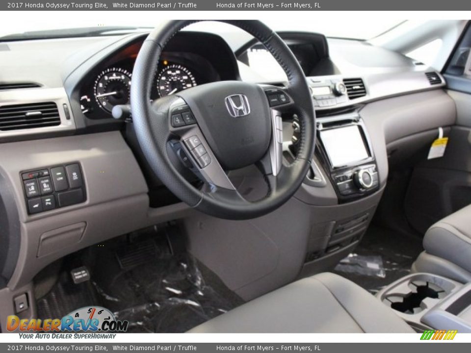 2017 Honda Odyssey Touring Elite White Diamond Pearl / Truffle Photo #12