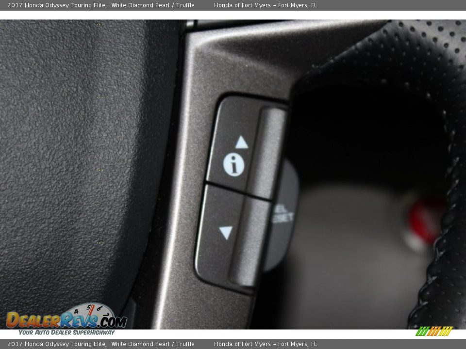 Controls of 2017 Honda Odyssey Touring Elite Photo #17