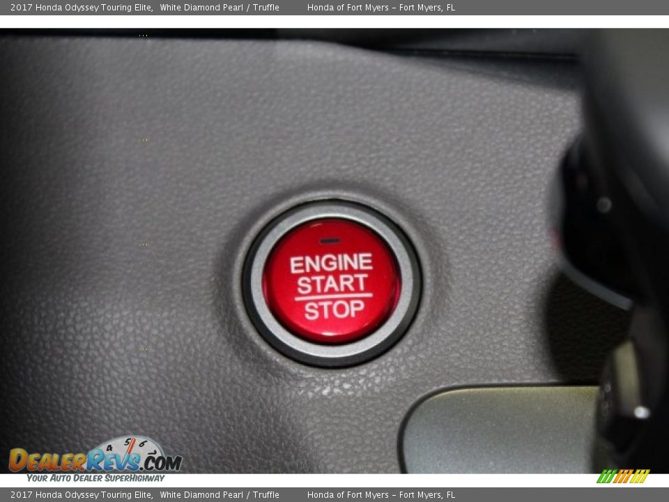 Controls of 2017 Honda Odyssey Touring Elite Photo #25