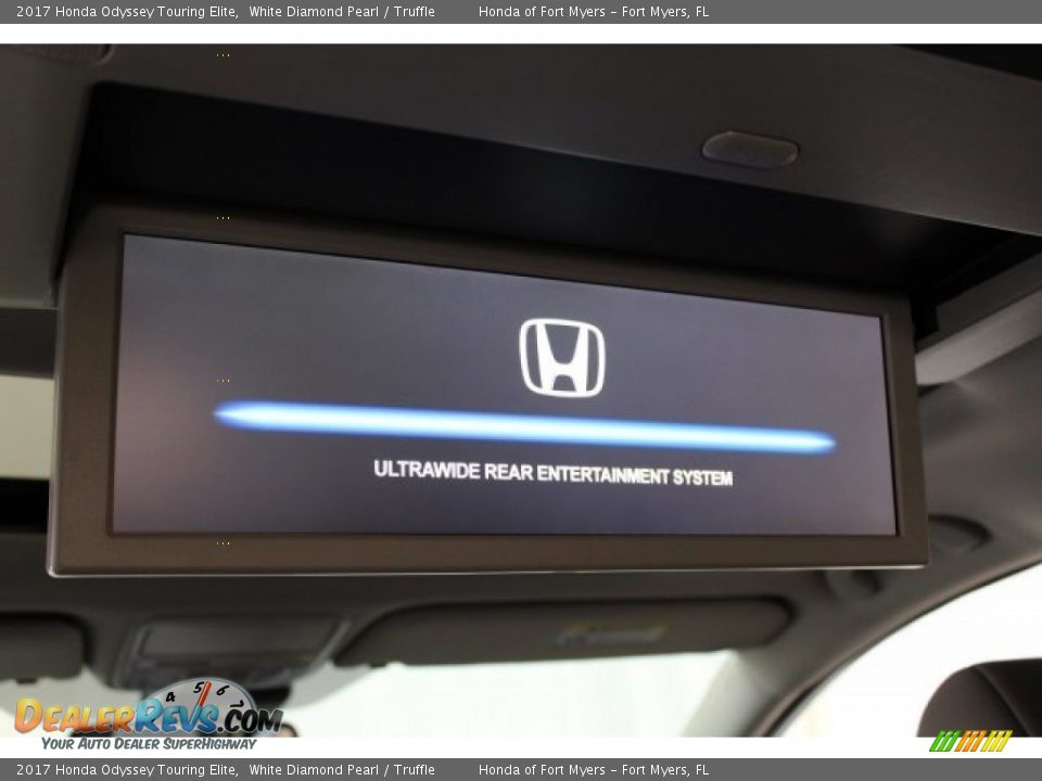 Entertainment System of 2017 Honda Odyssey Touring Elite Photo #31