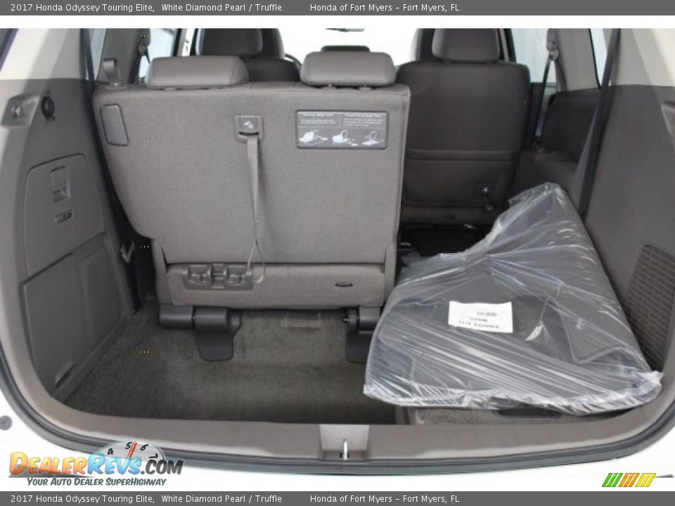 2017 Honda Odyssey Touring Elite Trunk Photo #32
