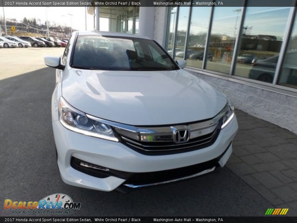 2017 Honda Accord Sport Special Edition Sedan White Orchid Pearl / Black Photo #4