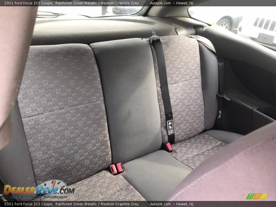 Rear Seat of 2001 Ford Focus ZX3 Coupe Photo #16