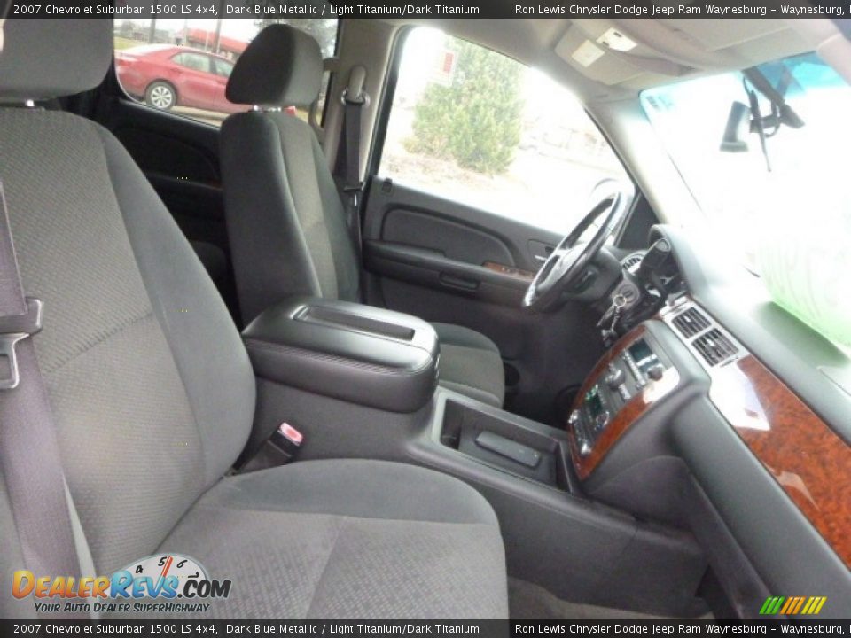 2007 Chevrolet Suburban 1500 LS 4x4 Dark Blue Metallic / Light Titanium/Dark Titanium Photo #10