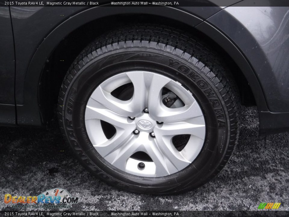 2015 Toyota RAV4 LE Magnetic Gray Metallic / Black Photo #3