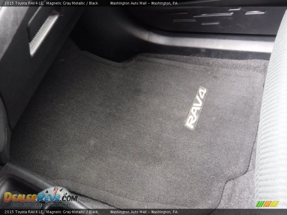 2015 Toyota RAV4 LE Magnetic Gray Metallic / Black Photo #18