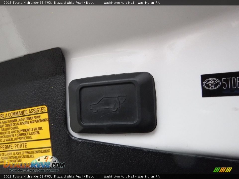 2013 Toyota Highlander SE 4WD Blizzard White Pearl / Black Photo #24