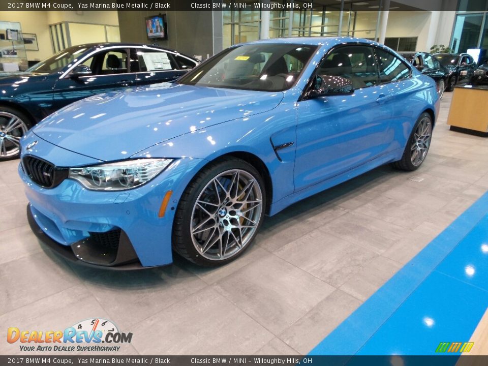 Front 3/4 View of 2017 BMW M4 Coupe Photo #3