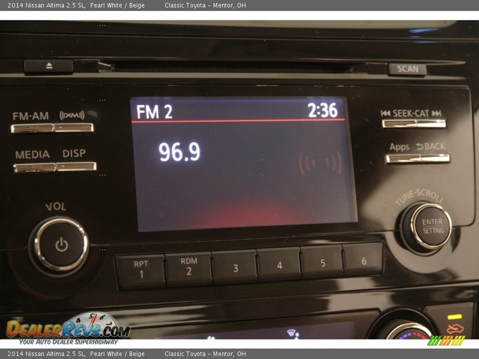 2014 Nissan Altima 2.5 SL Pearl White / Beige Photo #10