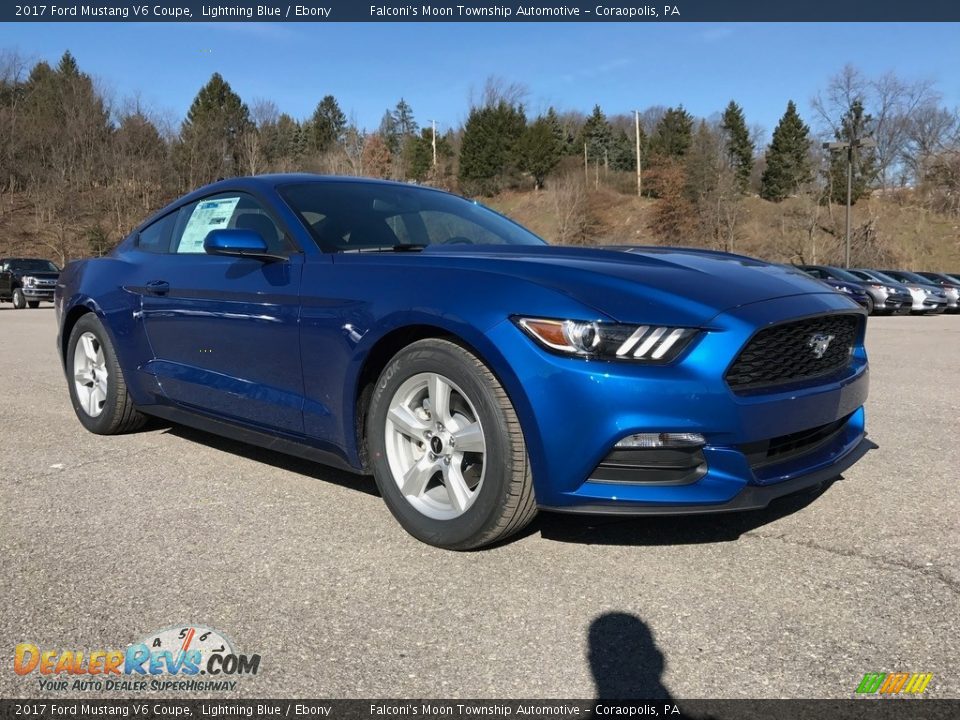 Front 3/4 View of 2017 Ford Mustang V6 Coupe Photo #5