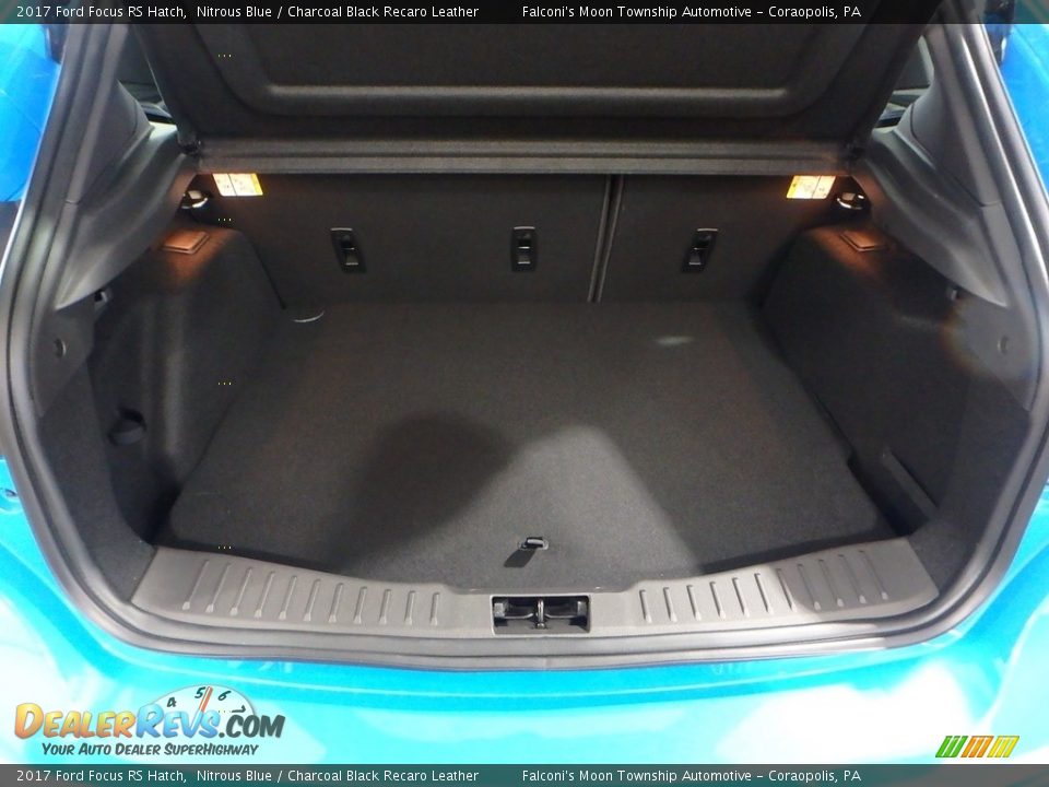 2017 Ford Focus RS Hatch Trunk Photo #4