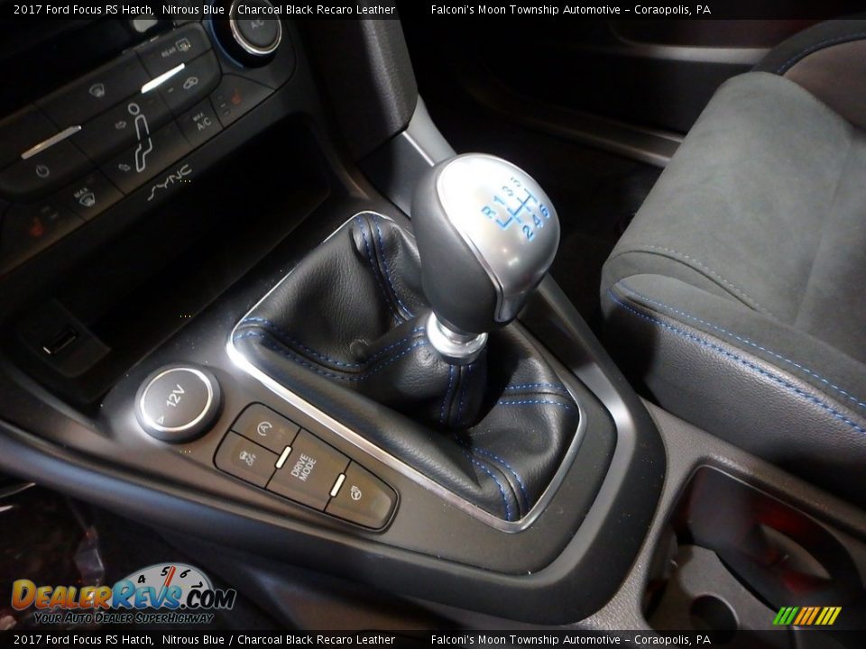 2017 Ford Focus RS Hatch Shifter Photo #21