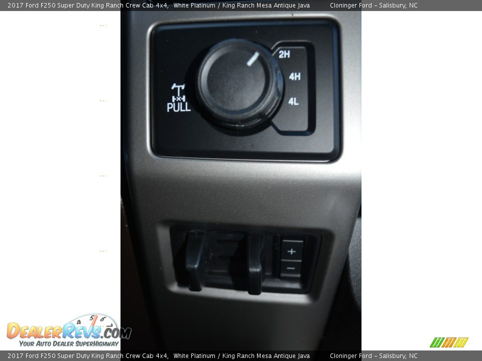 2017 Ford F250 Super Duty King Ranch Crew Cab 4x4 White Platinum / King Ranch Mesa Antique Java Photo #21