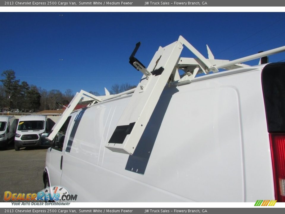 2013 Chevrolet Express 2500 Cargo Van Summit White / Medium Pewter Photo #35