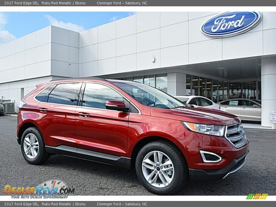 Front 3/4 View of 2017 Ford Edge SEL Photo #1