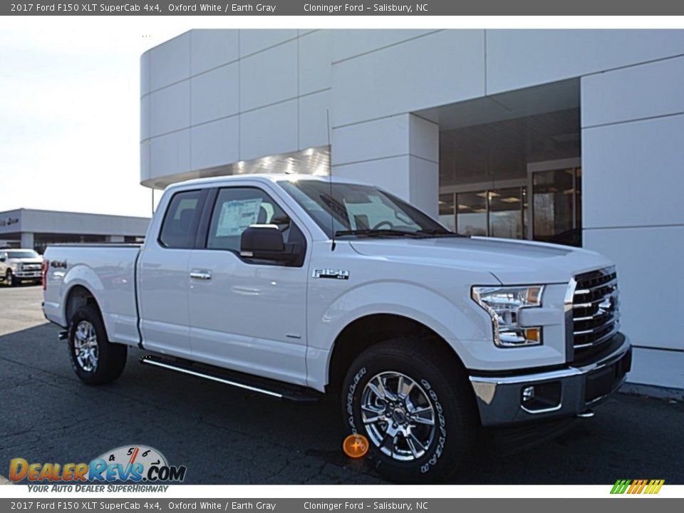 Front 3/4 View of 2017 Ford F150 XLT SuperCab 4x4 Photo #1